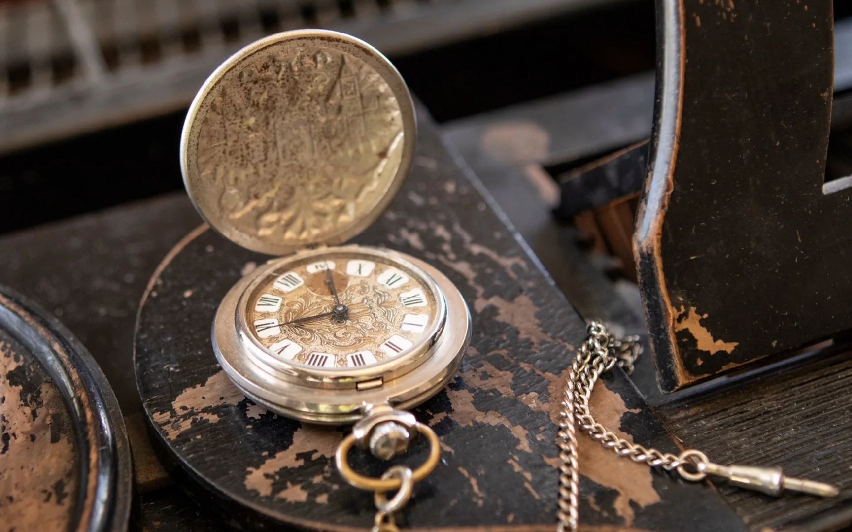 Antique Pocket Watch Value Guide: What Old Pocket Watches Are Worth (2026)