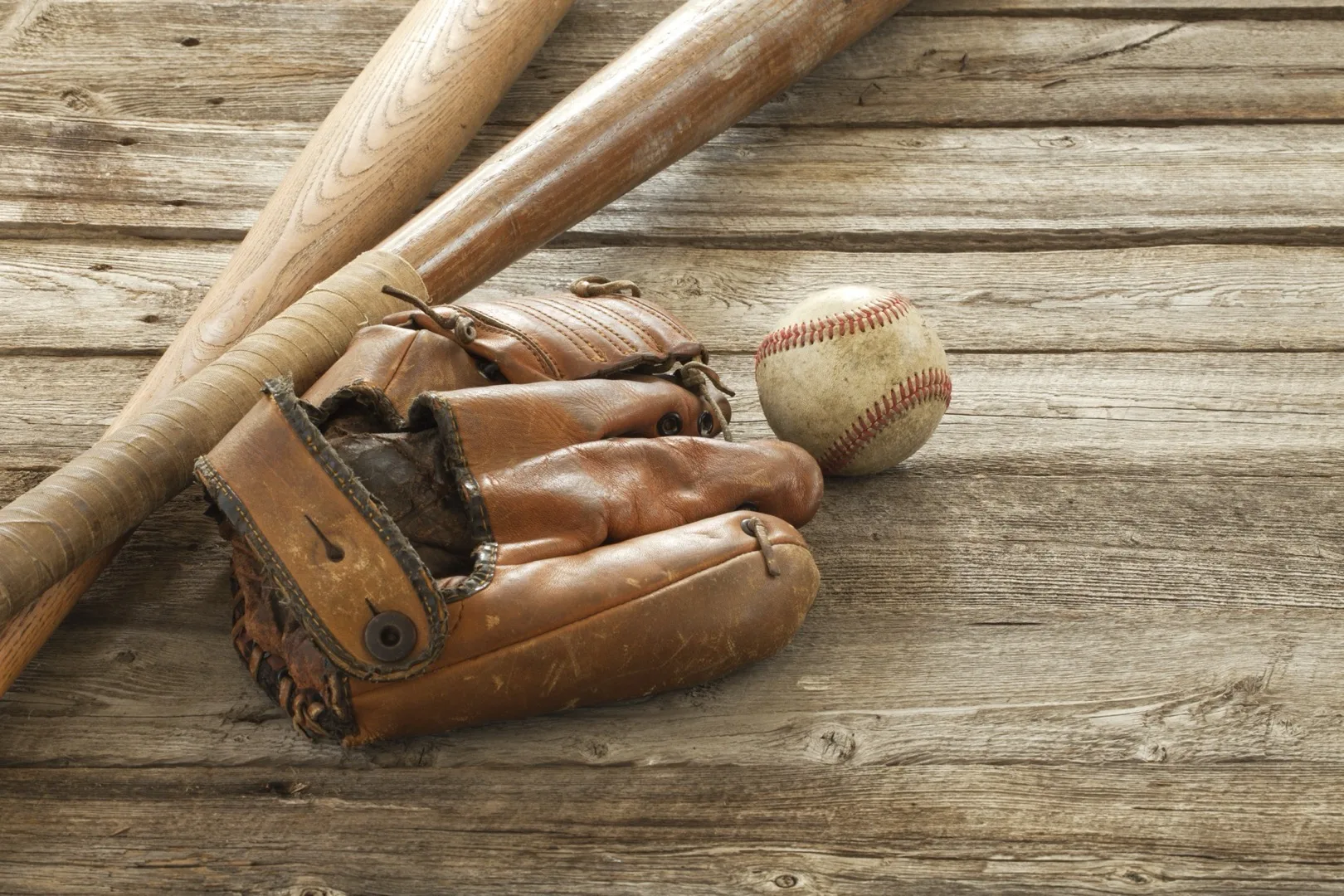 Sports Memorabilia Value Guide: What Your Items Are Worth (2026)